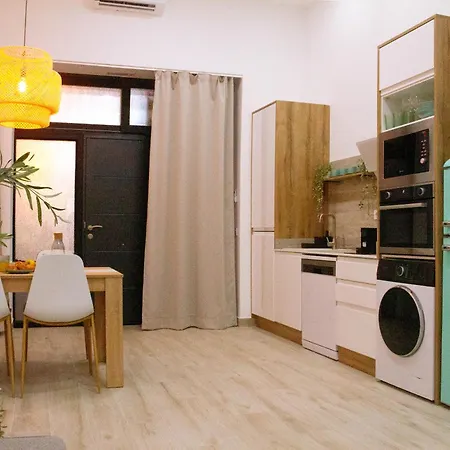 La Brisa Lofts Apartmán *