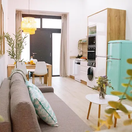 La Brisa Lofts *